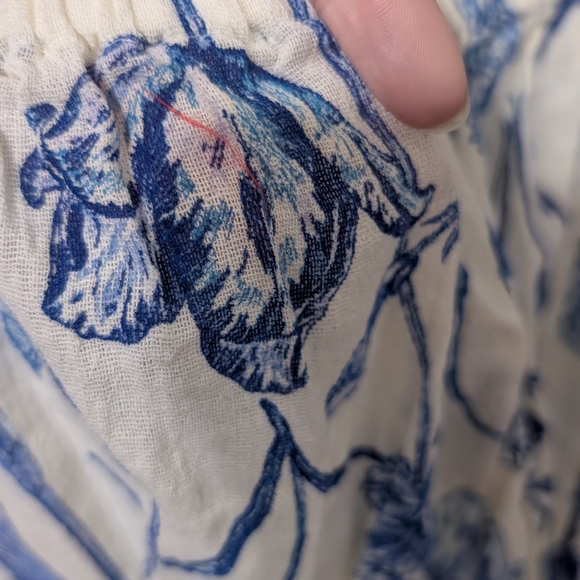 Floral Off-Shoulder Top - Picture 13 of 14